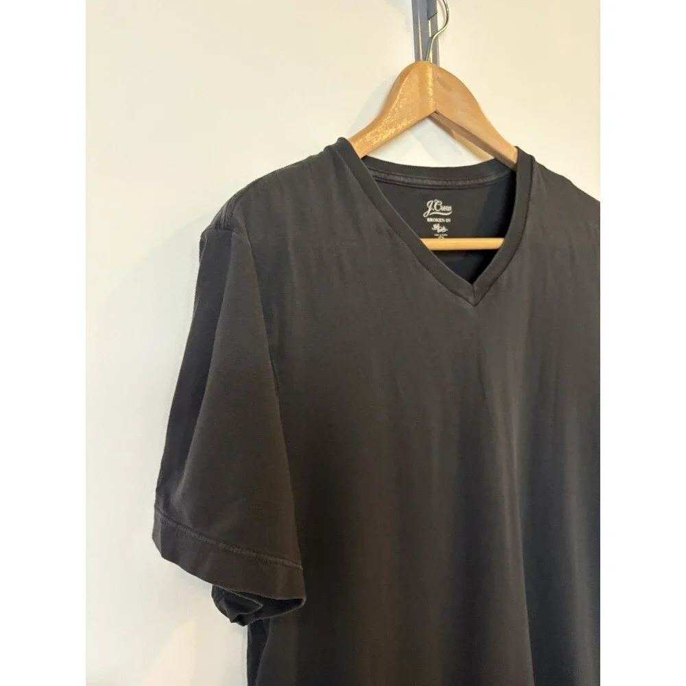 J Crew Men’s Dark Gray V Neck Broken In T Shirt Size Med